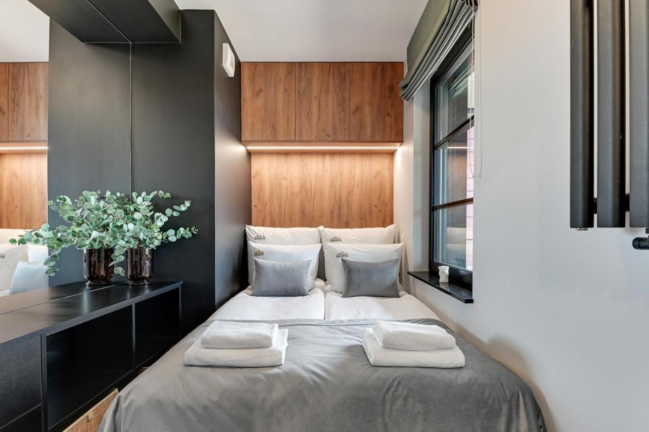 Doki Living & Foodhall By Downtown Apartments Гданск Екстериор снимка