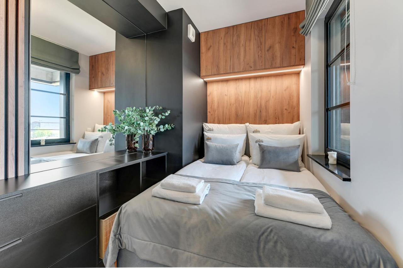Doki Living & Foodhall By Downtown Apartments Гданск Екстериор снимка