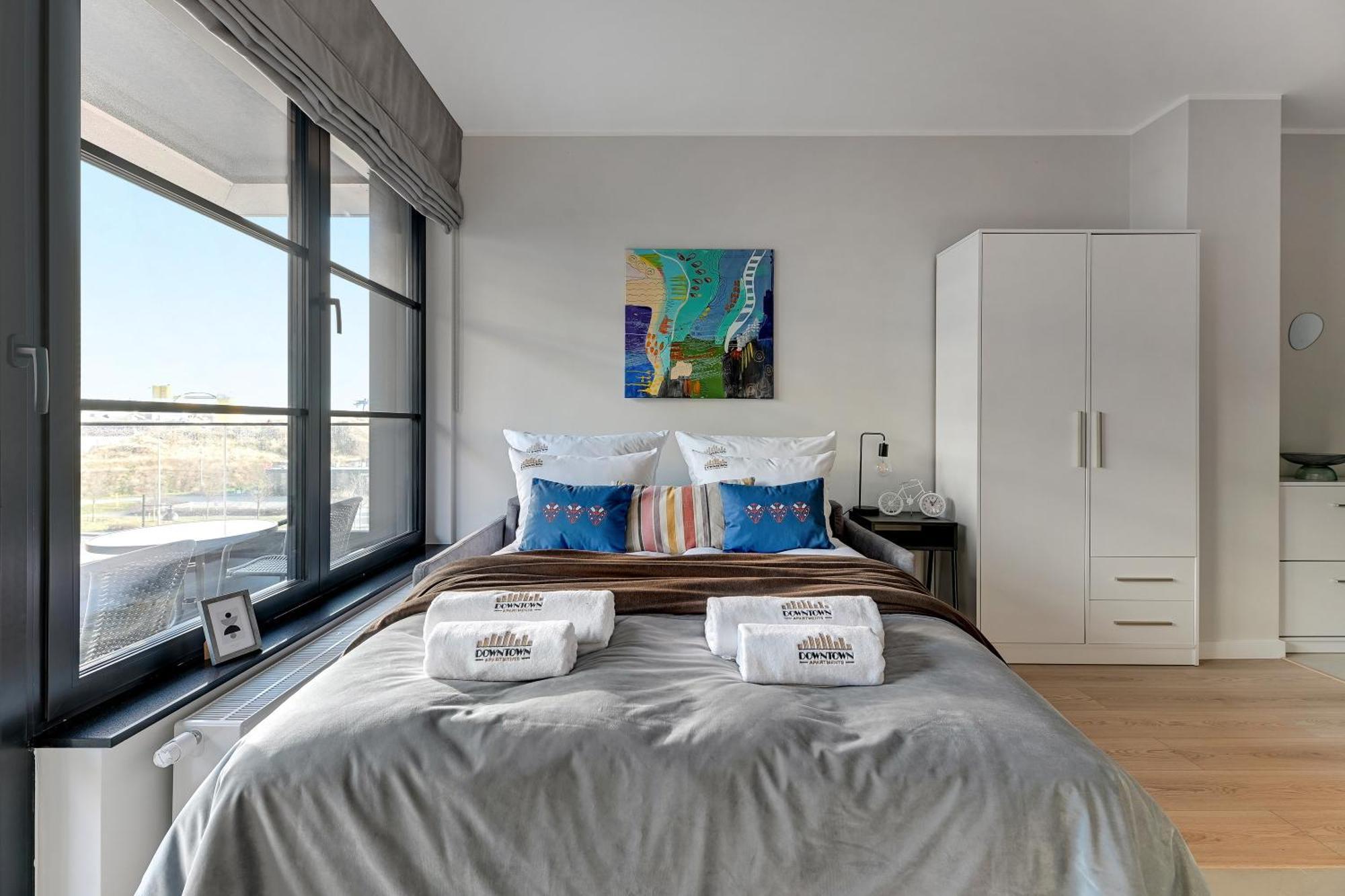 Doki Living & Foodhall By Downtown Apartments Гданск Екстериор снимка