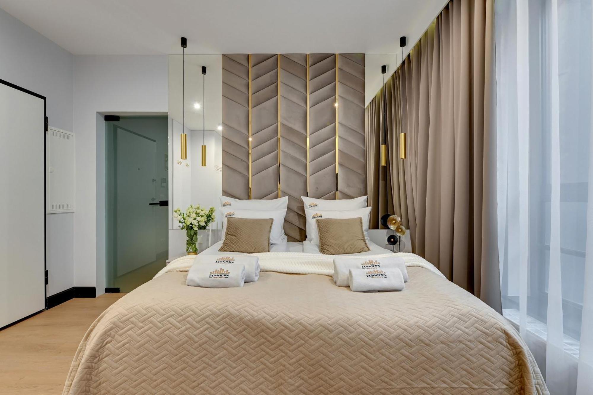 Doki Living & Foodhall By Downtown Apartments Гданск Екстериор снимка