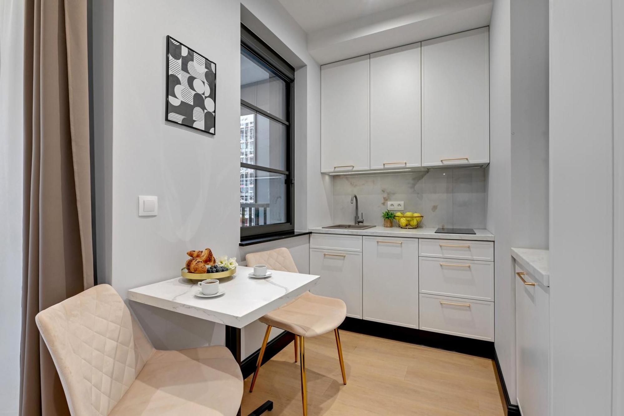 Doki Living & Foodhall By Downtown Apartments Гданск Стая снимка